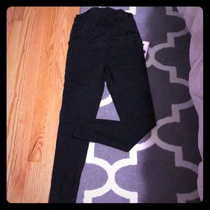 Black maternity leggings for working out